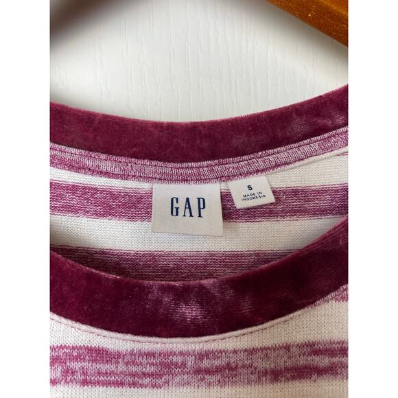 GAP Y2K Burgundy Velour Velvet Striped‎ Short Sleeve Top Tee Size Small - Picture 4 of 8